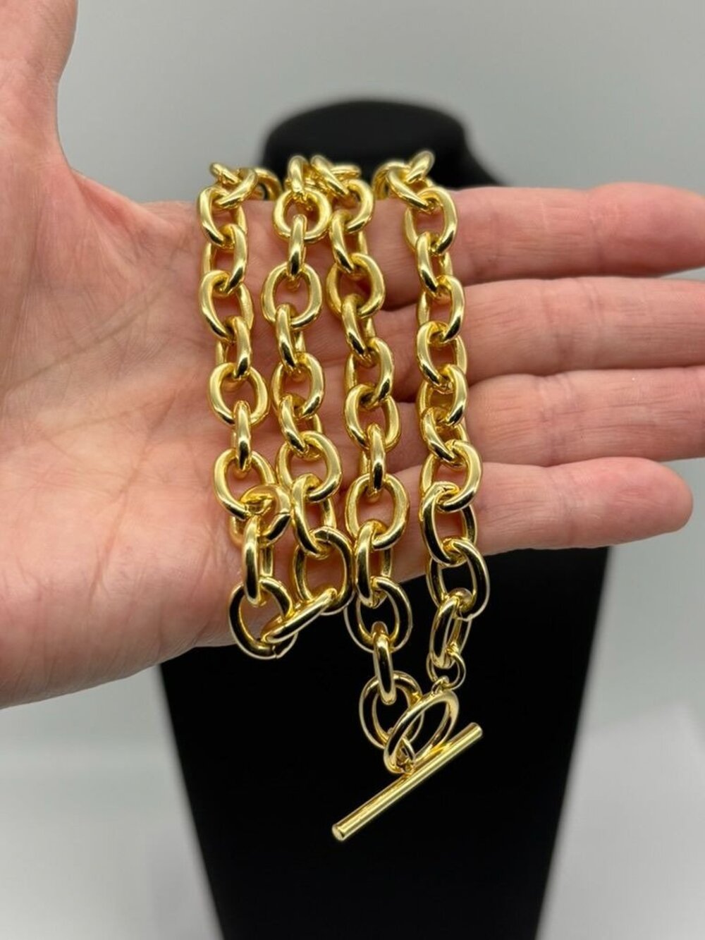 Chunky Links Chain Necklace Gold Tone Metal Toggle Bar Clasp Possibly Gold Plate - Picture 2 of 13